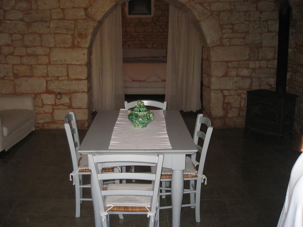Masseria Colombo Mottola Exteriör bild